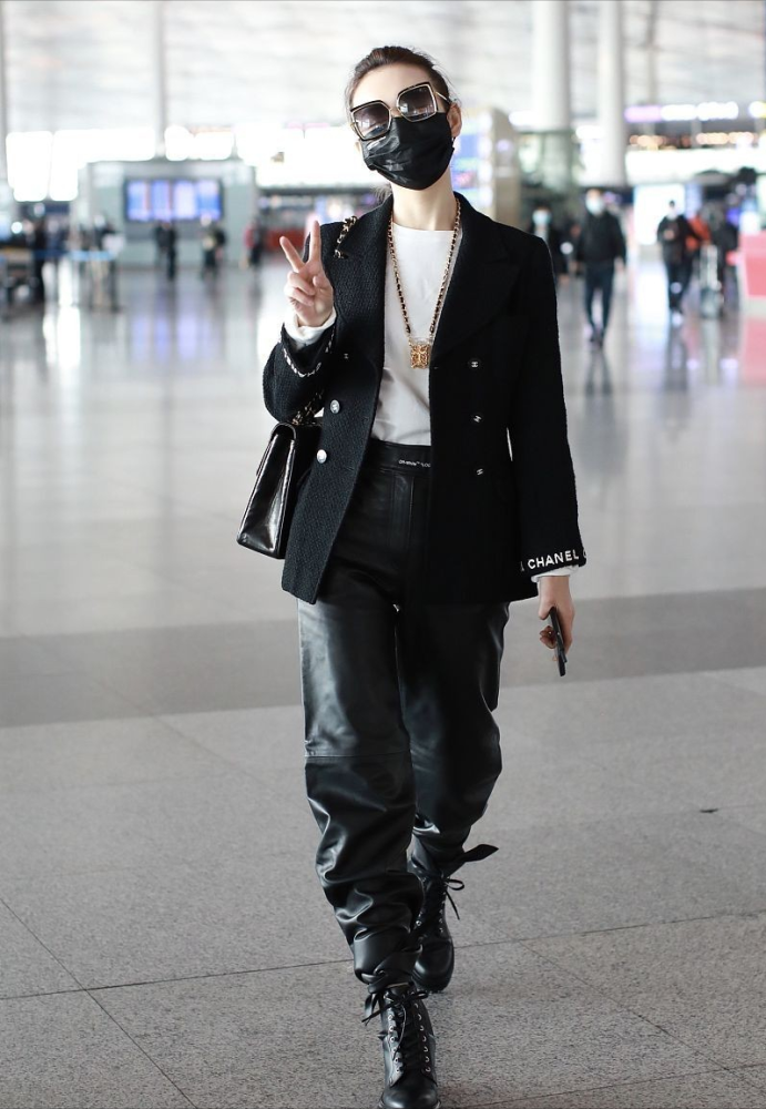 王鸥这身材优势真强,日常穿搭都又a又飒,穿衣打扮真有一套