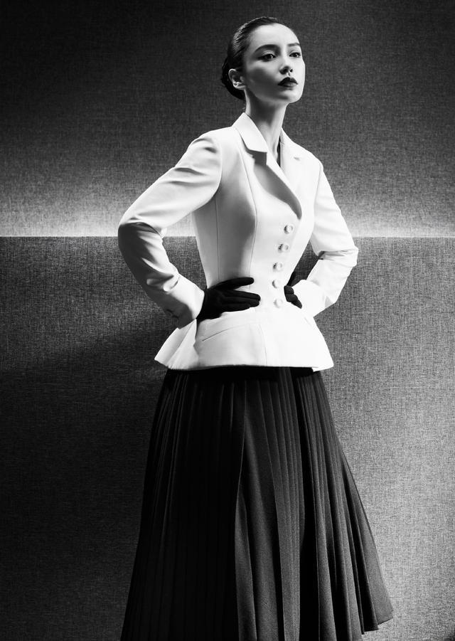 angelababy复古黑白大片曝光 彰显摩登女郎风采_腾讯新闻