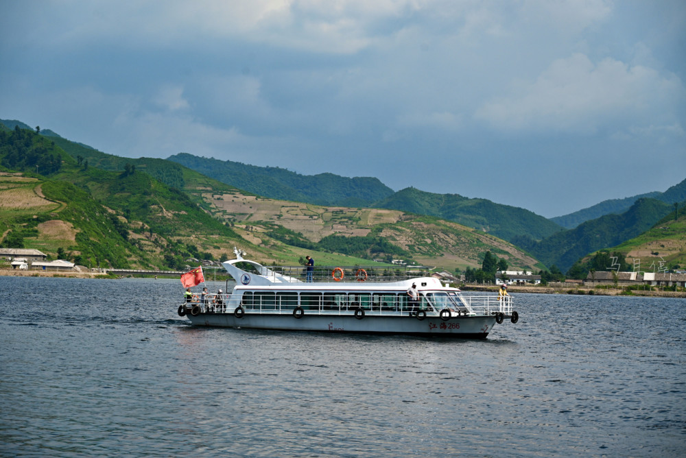 辽宁适合避暑的景点,夏季平均温20°c,还可看到一座意义深远的断桥