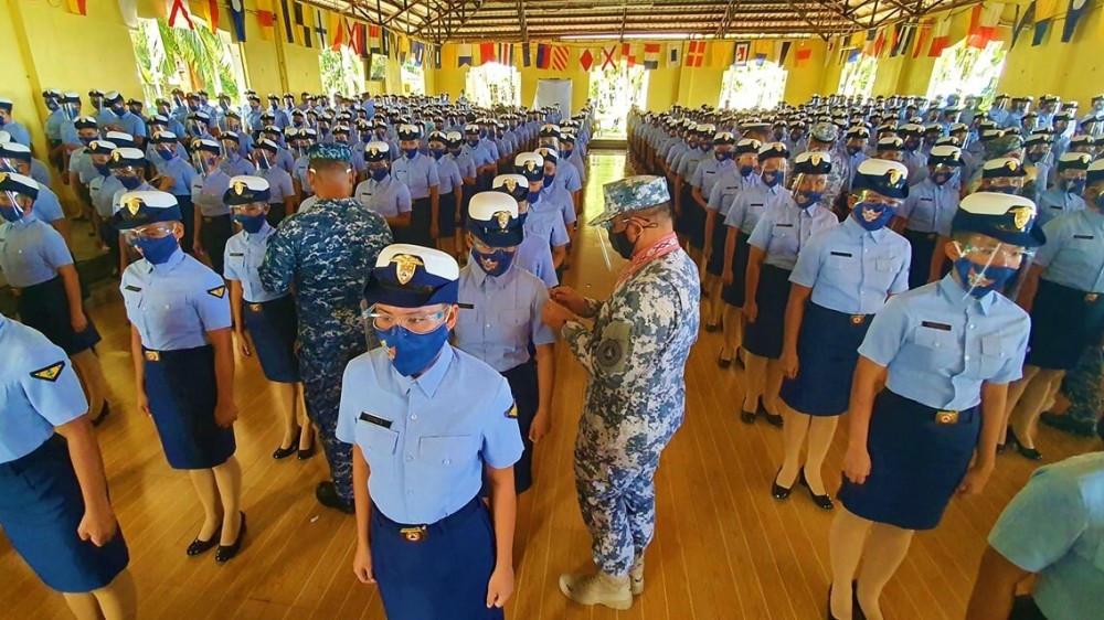 丢脸丢到全世界菲律宾彻底突破底线竟想用女兵来当挡箭牌