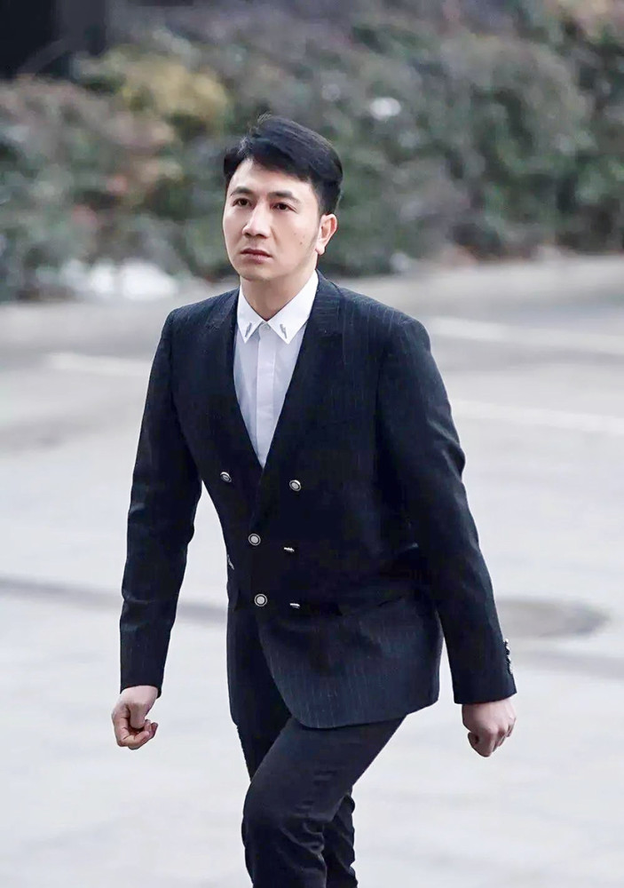用麻衣神相分析林生斌面相这两天网上林先生的瓜特别