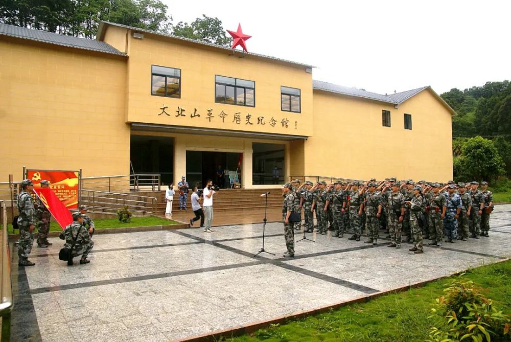 不忘初心牢记使命南部战区部队广泛开展庆祝建党百年系列活动