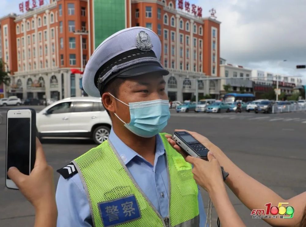 立足护学岗,延吉这位交通协警员为群众做的实事真不少!