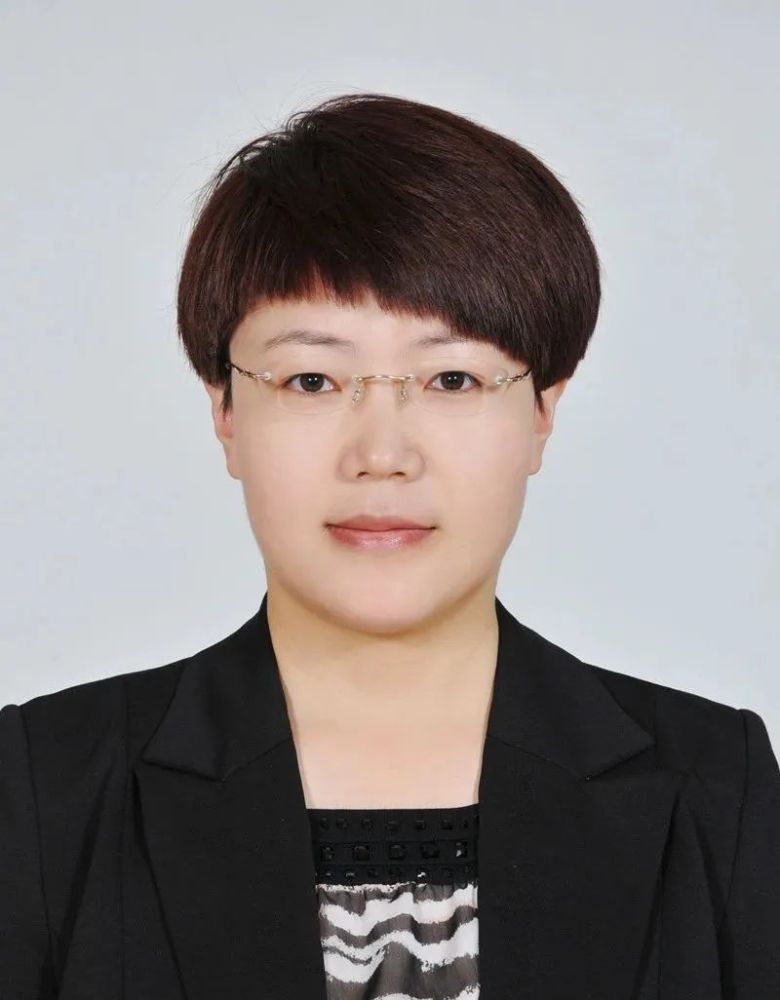 赵春荣同志简历6月29日,闽清县第十七届人大常委会第三十四次会议决定