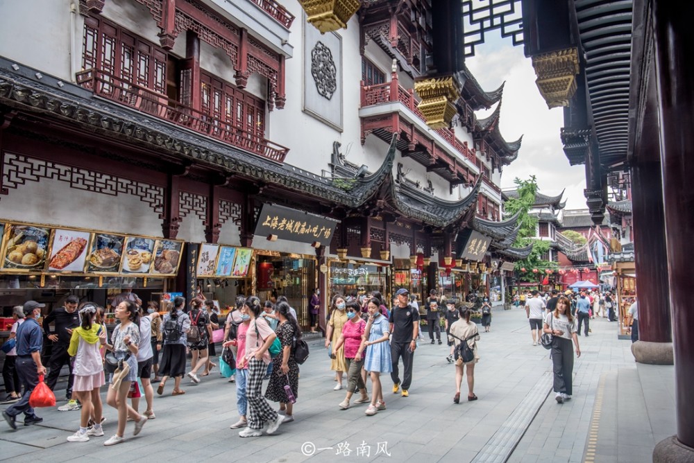 上海老牌商圈,外地游客喜欢来打卡,本地人较少
