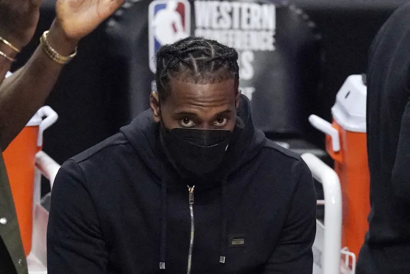 保罗-乔治 有五位NBA高管均认为伦纳德会留在快船，与乔治继续冲击冠军
