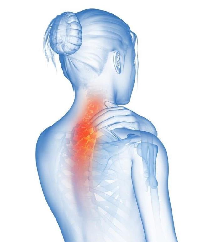 随着病情加重,患者便开始感到发生骨转移的部位有轻微的疼痛,后来则会