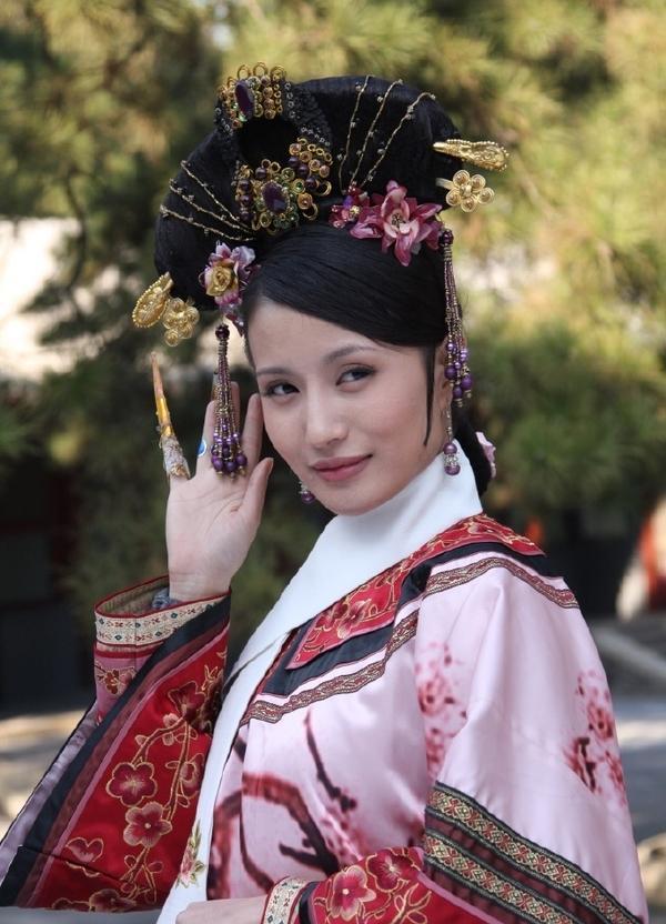 《甄嬛传》笑到最后的欣贵人,如今怎么样了?