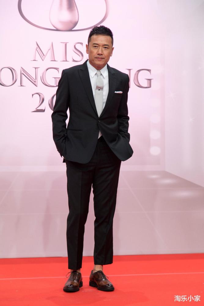 大叔的爱|西装型佬不止黄德斌,细数穿西装最帅的40岁以上男艺人!