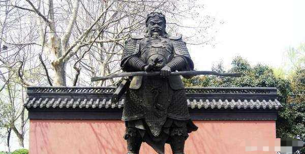 不乏一些实力强劲的英雄豪杰,北有朱温,李存勖,柴荣,南有杨行密,马殷