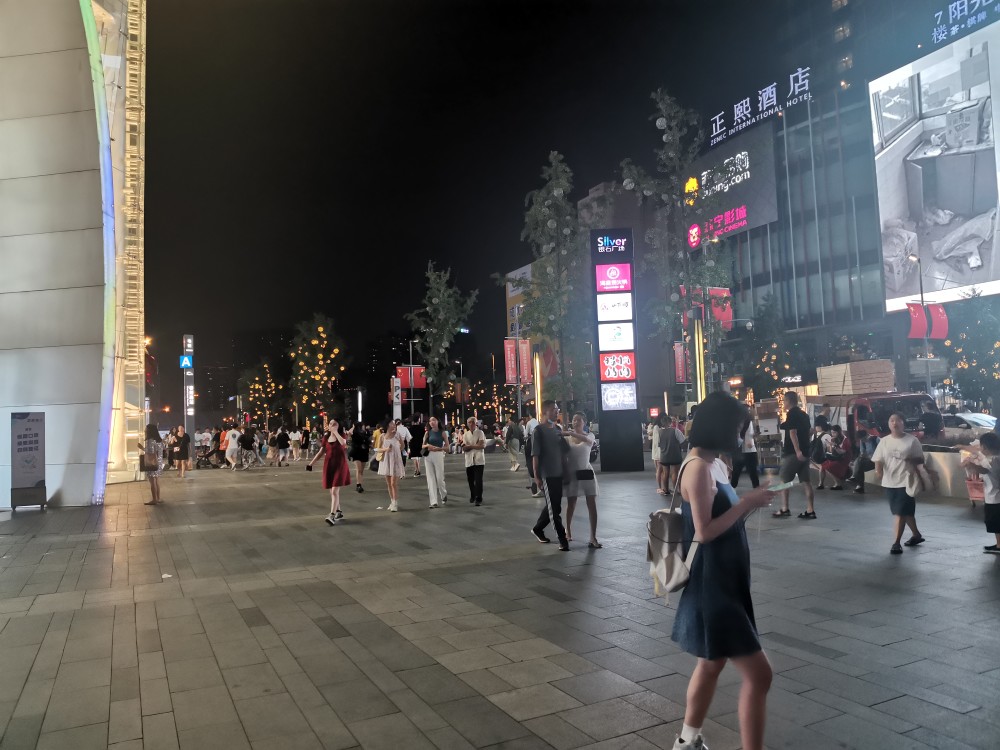 成都春熙路为何堪比上海滩