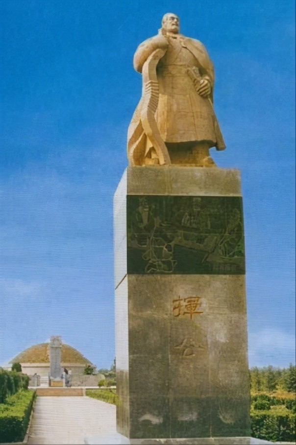 李氏出自東夷塗山氏首領皋陶(夏啟之舅),皋陶長子後裔在夏商兩代世襲