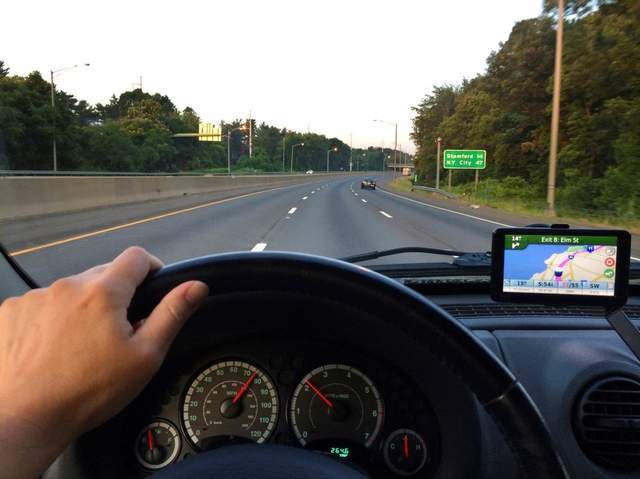 这四个驾驶习惯,不但决定了你开车稳不稳,还能看出你的驾龄_太平洋号