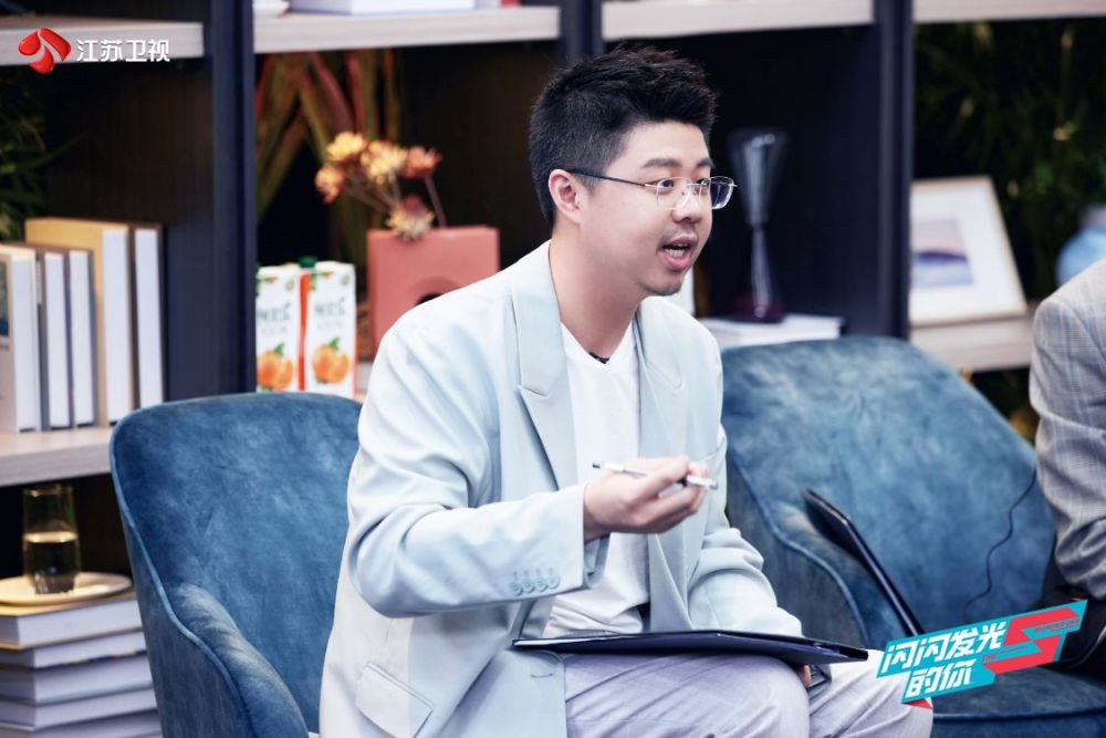 《闪闪发光的你》变大型"网友"见面会 余晚婷成任嘉伦"粉丝"