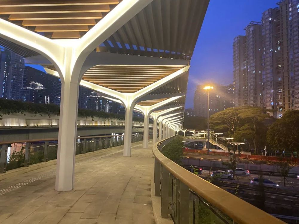 有雨棚!深圳这座天桥今日启用