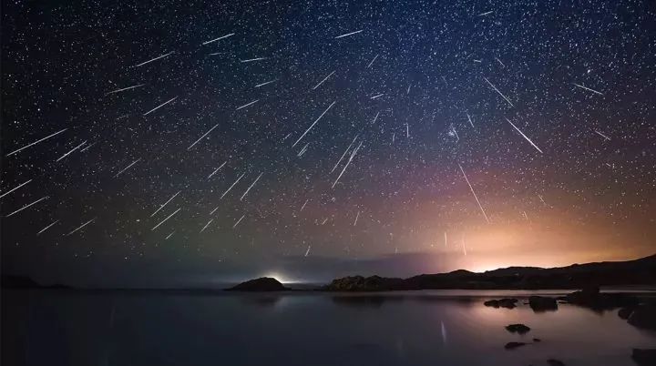 本月,流星雨