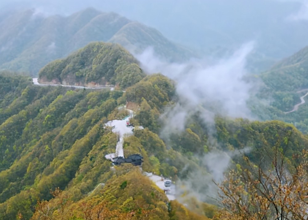 陝西少有人知的雲霧仙山,人少景美,有陝南小武當的美名