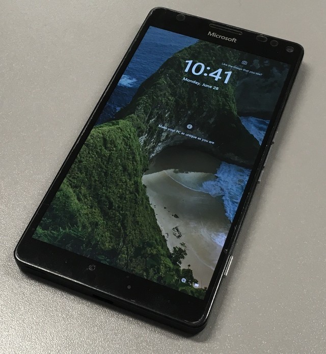 还记得lumia950xl吗有人给它刷了win11