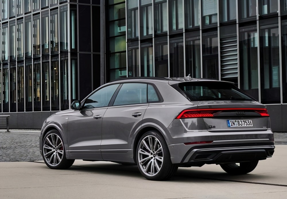 2022款奥迪q8即将上市,预售仅82万起,难以匹敌宝马奔驰?