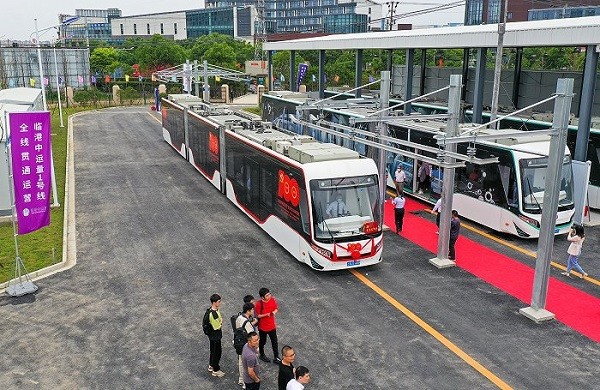 临港中运量t1正式运营!与地铁16号线无缝衔接_腾讯新闻