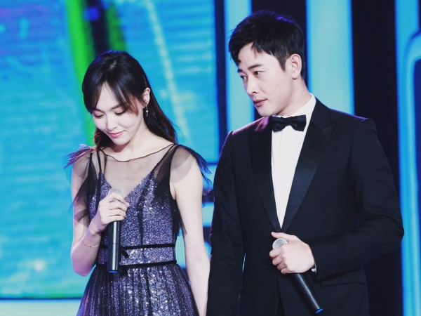 如今在娱乐圈中,除了张若昀和唐艺昕,还有罗晋和唐嫣,都是同辈中感情