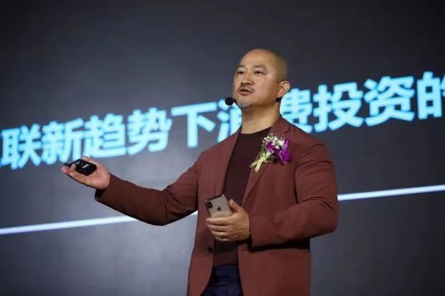 在王岑投资五爷拌面之后,孙雷的高效落地能力验证了这种商业模式的