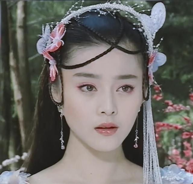 看了以前的古装头饰造型才知道现在的古装剧是有多敷衍