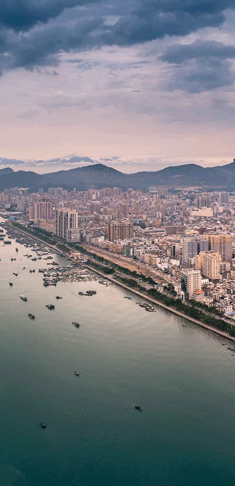 (滑动下图,查看汕尾全景)汕尾市位于广东省东南沿海,总面积5271平方