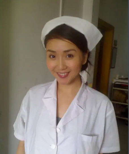广东本土歌手张莹,为了广东本地乐坛她选择了永远的坚守