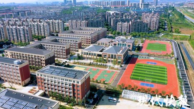 南京市东山高级中学如约绽放