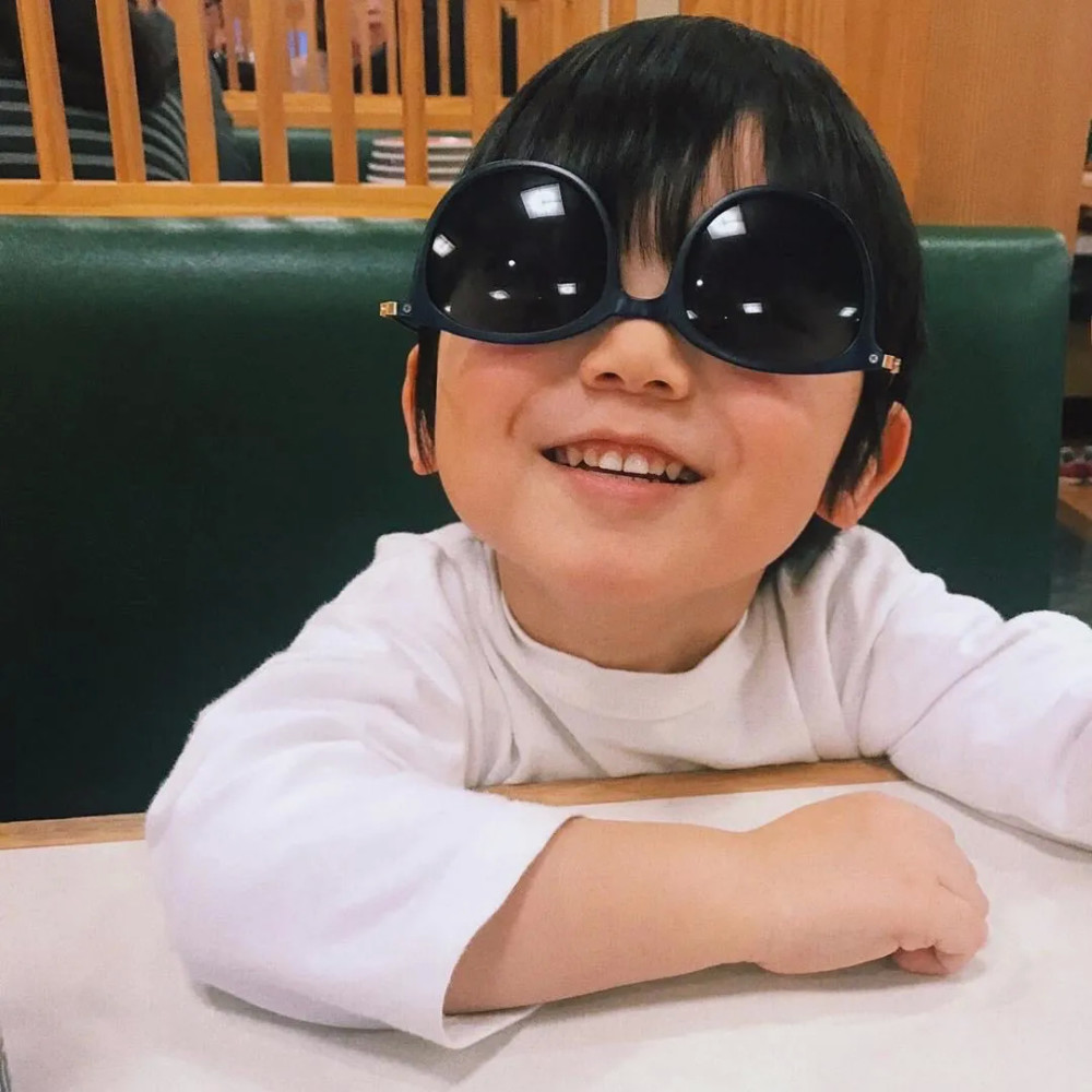 是有多可爱日本大眼睛网红小男孩被认成是小女孩