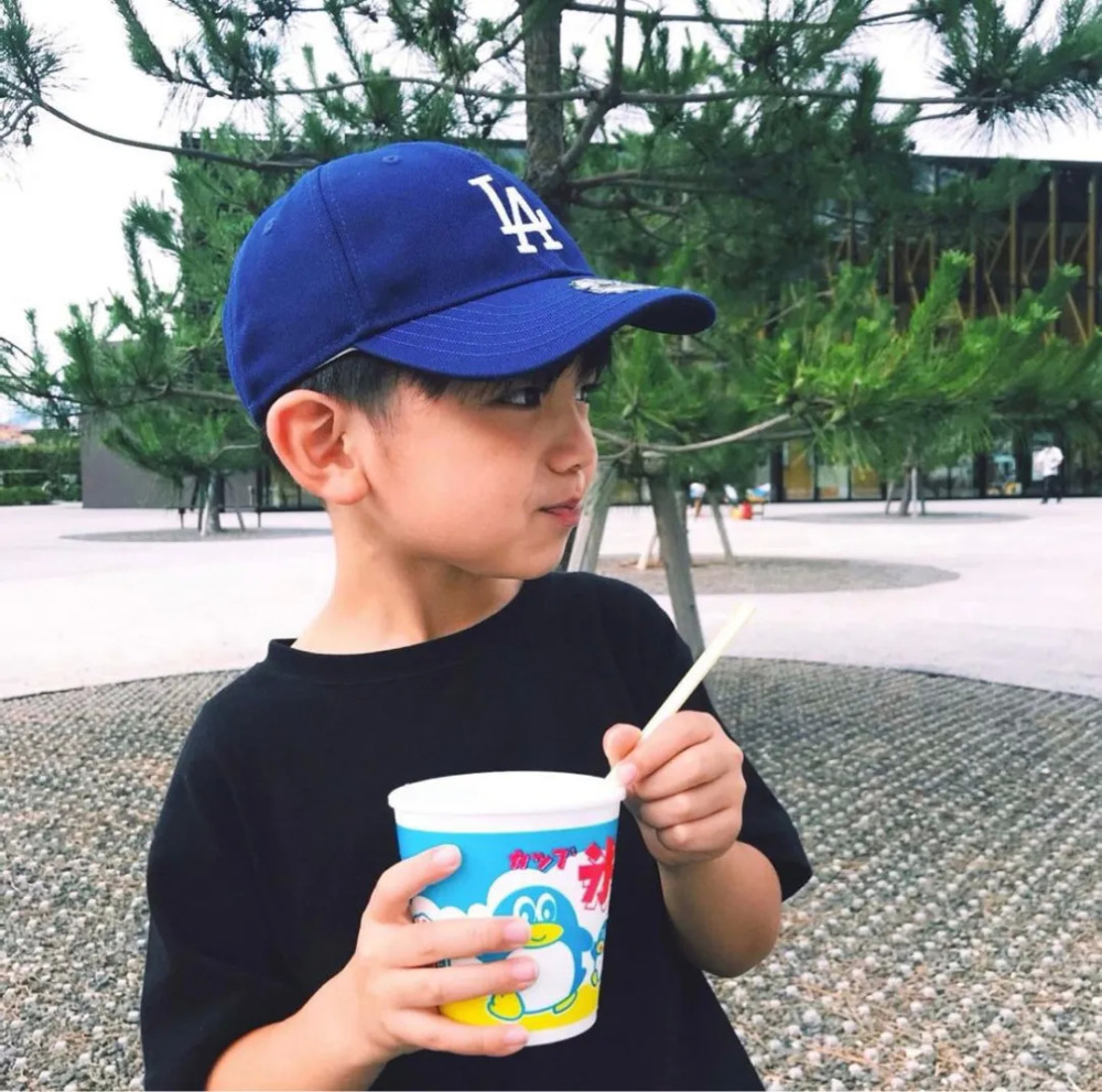 是有多可爱日本大眼睛网红小男孩被认成是小女孩