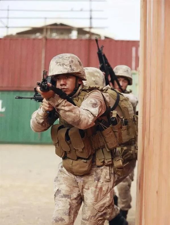 星空迷彩最炫的一次亮相