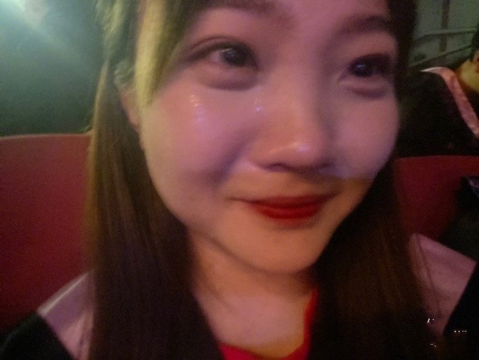 林妙可曬大學畢業照，不舍與老師同學分別淚流滿麵