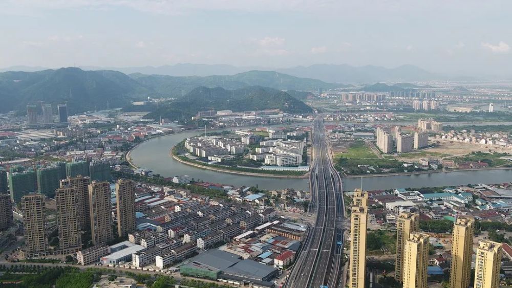 永宁江上飞燕展翅s325复线黄岩马鞍山至后洋段公路顺利通车