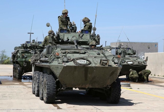 加拿大郊狼武装侦察车