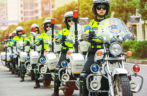 据了解,女子铁骑队共有7名队员,她们都来自凯里市公安局交警大队各