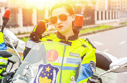 又美又飒贵州一支美女铁骑队上岗执勤靓丽风警线来了