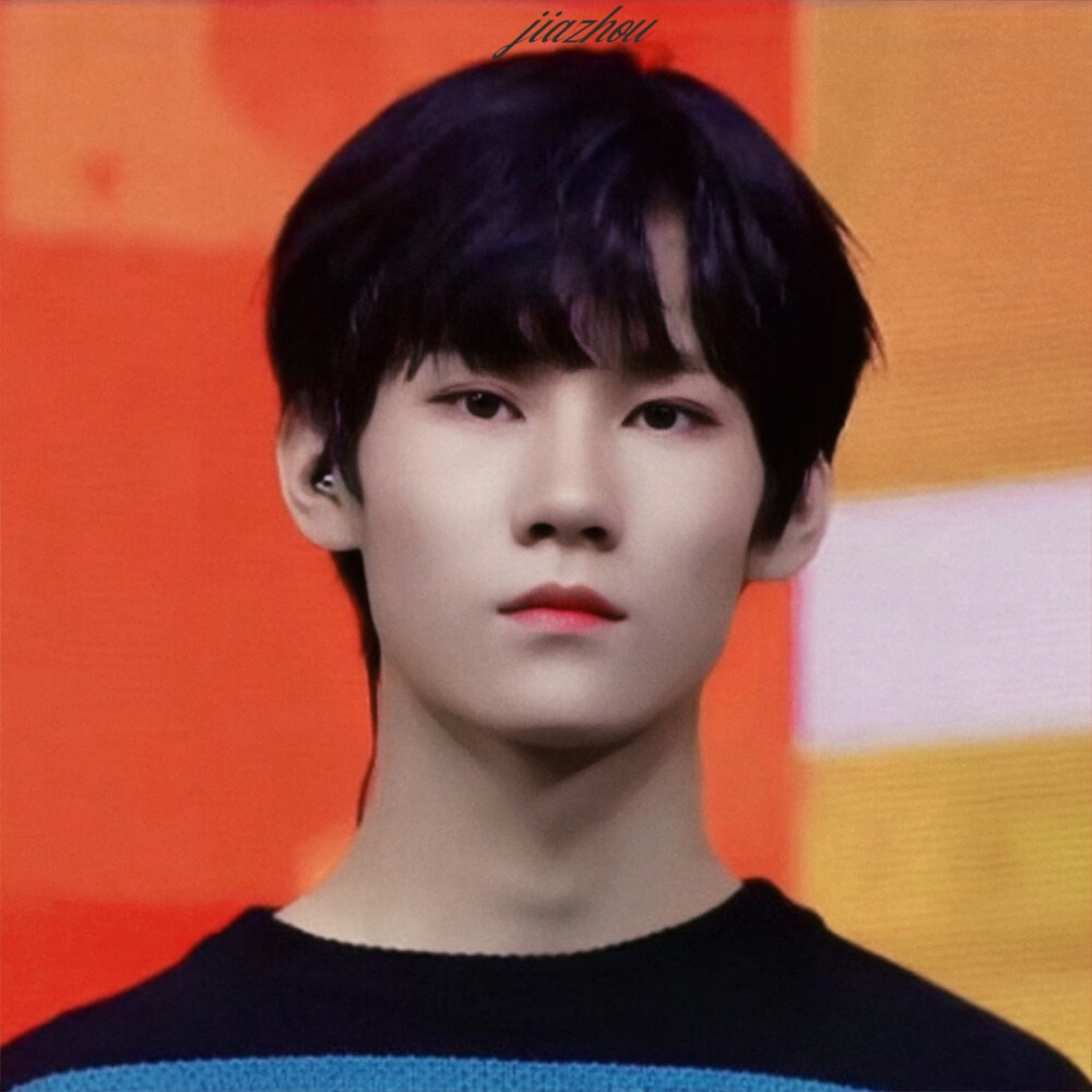 中戏表演专业的第一名文化课成绩公布曾新杨成绩好稳