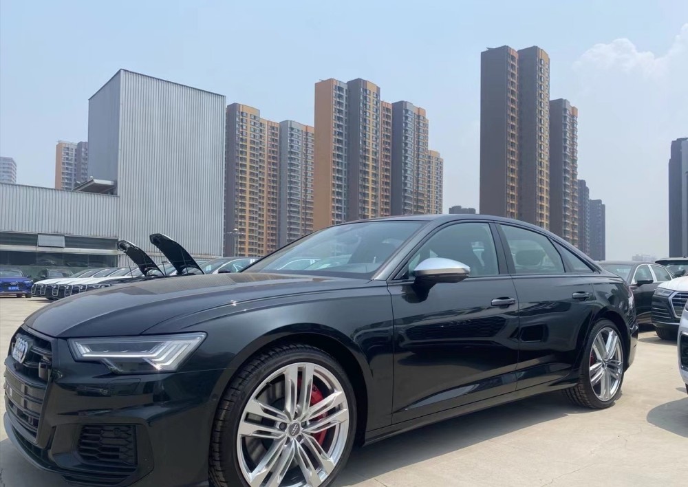 高性能奥迪a6实拍预售82万29t六缸引擎真霸气