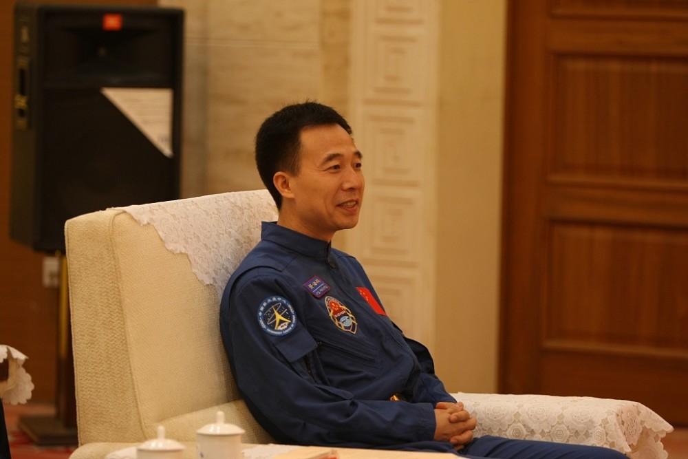 航天英雄景海鹏为什么改行当副军长4个主因