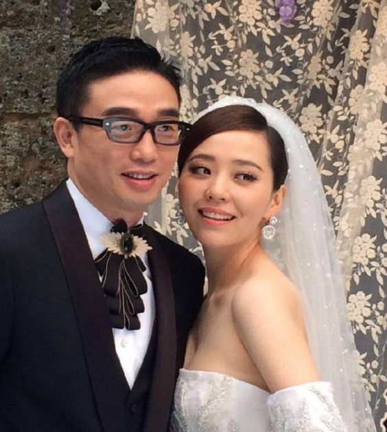 黄雅莉领证上热搜!深扒05年超女现状,有人离婚有人去世,她们经历了啥?