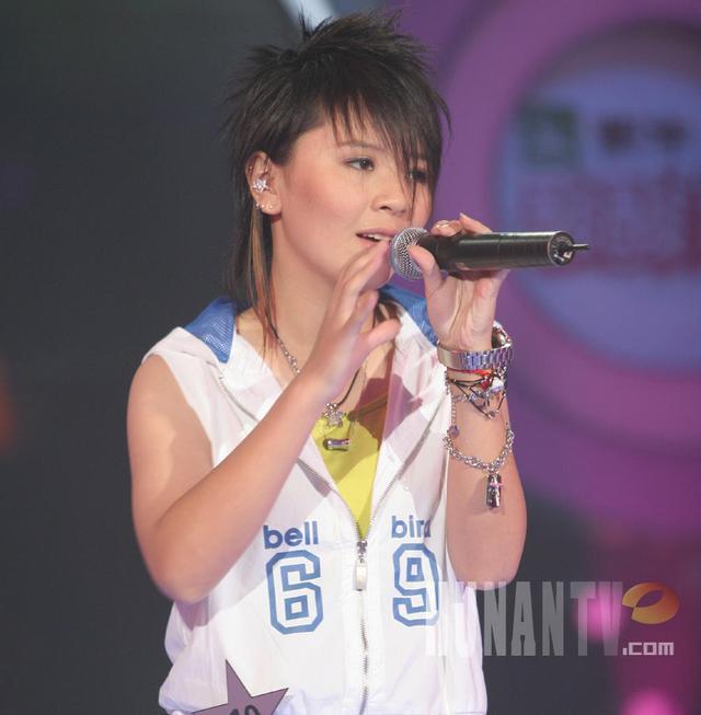 不过说起《超级女声》大家就懂了吧,2005年是最火爆的一届,也是印象最