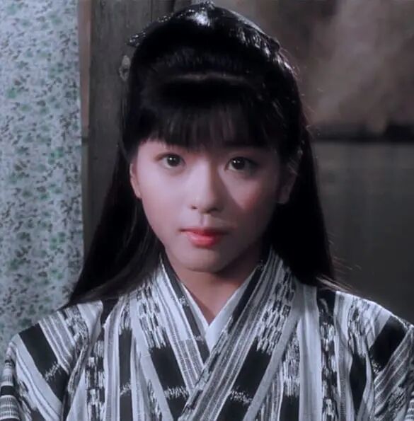 精武英雄播出27年光子扮演者中山忍如今已经变成一名大妈