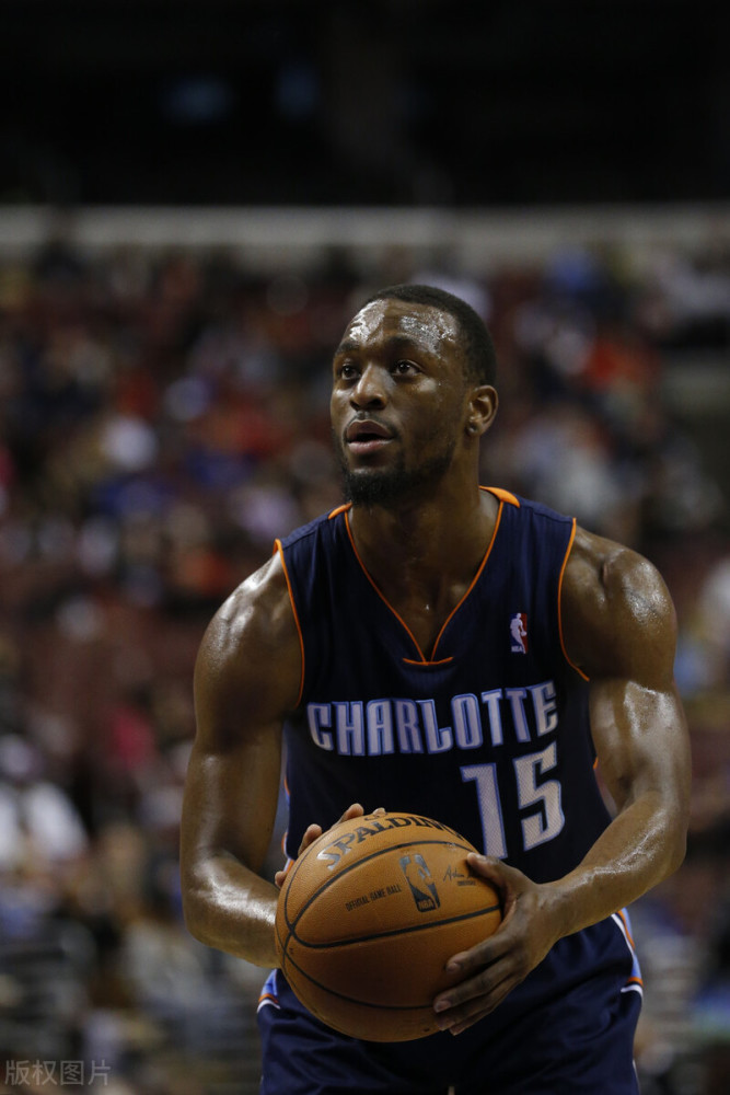 肯巴沃克怎么就突然之间成为了洛杉矶双雄眼中的香饽饽?