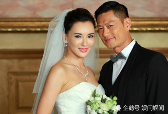 近60岁tvb型男黄德斌靠新剧再度走红与圈外妻子恩爱相伴18年