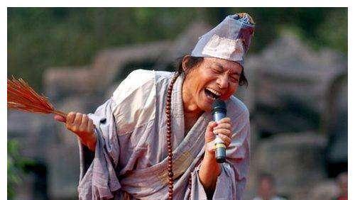 1985年游本昌拍摄济公发生3件怪事,此后一心向佛,活成不老男孩