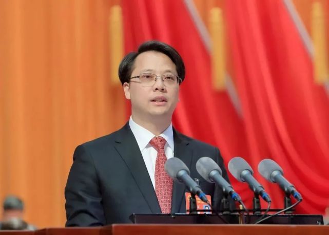 44岁的他，成全国最年轻地级市委书记_腾讯新闻