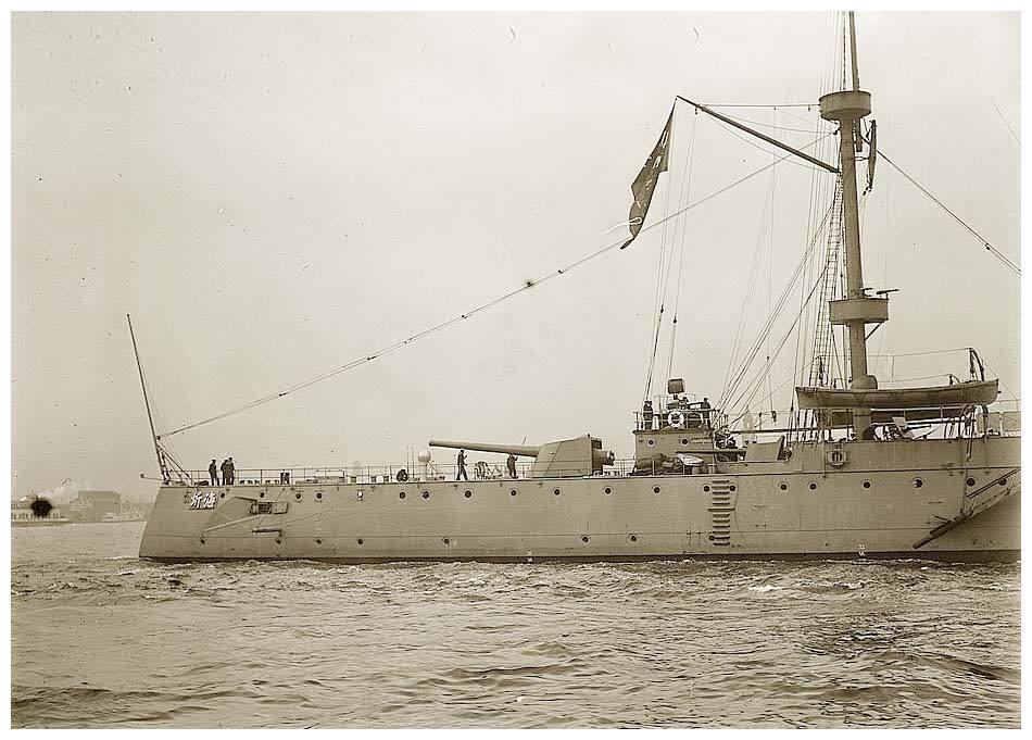 九一八事变,东北陆军不战而退,空军全军覆没,海军去哪了?_腾讯新闻