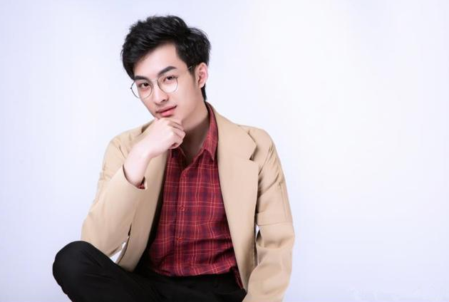 吕德华给王者主播颜值排名,北慕不见前三!一句露脸主播惹大祸